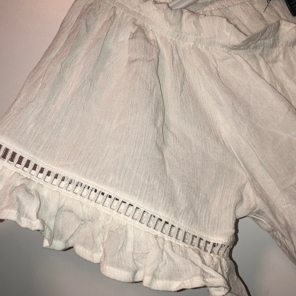 White crop top - Picture 3 of 3